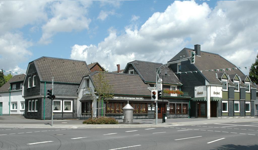 Hotel Heyder Burscheid Exteriér fotografie